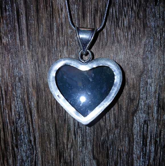 Heart-Shaped Moss Agate Pendant Necklace - Picture 8 of 9